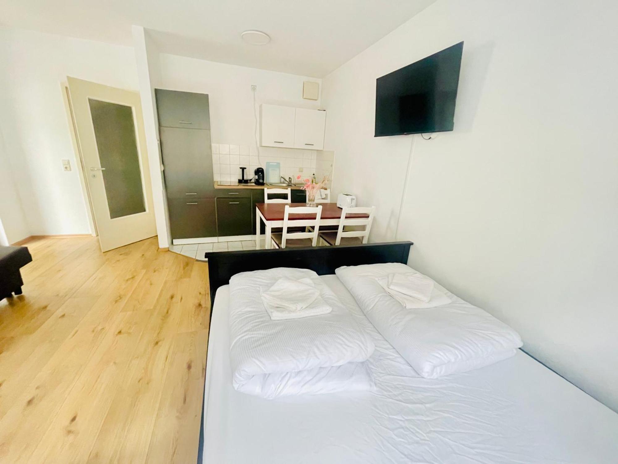 Studio Apartment In Stoetteritz With Balcony - Great Public Transport Links To The City Lipsk Zewnętrze zdjęcie